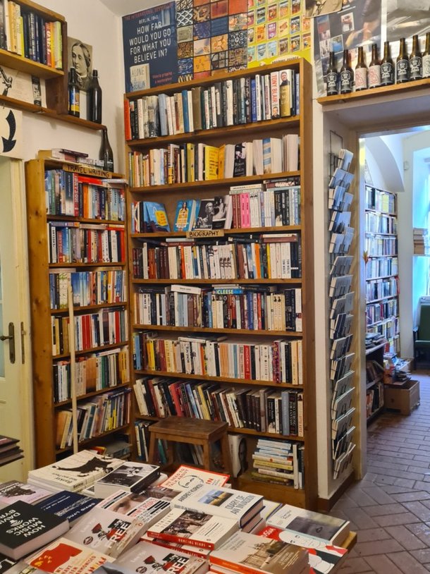 Book shop in Prague